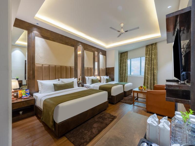 Capital O 444 Hotel Venus image