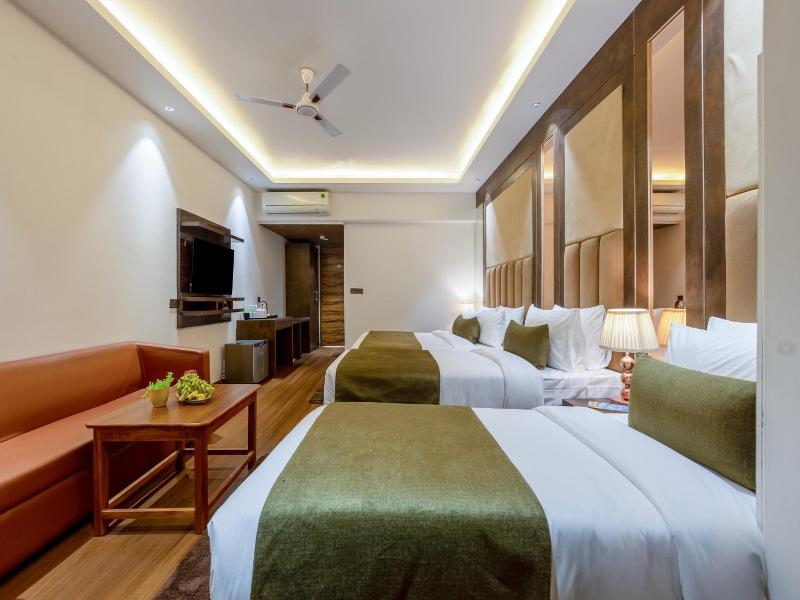 Capital O 444 Hotel Venus image