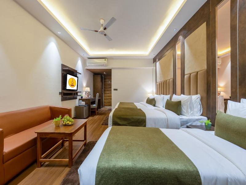 Capital O 444 Hotel Venus image