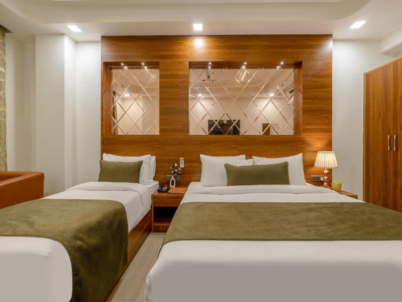 Capital O 444 Hotel Venus image
