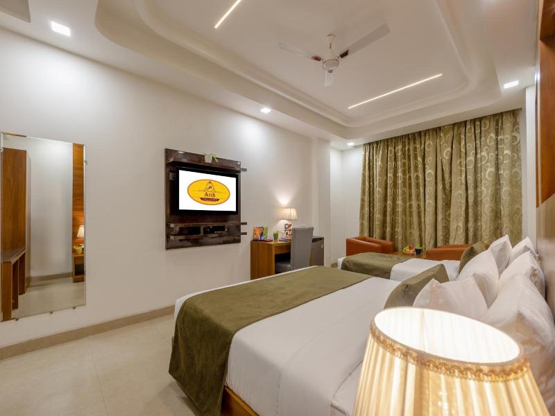 Capital O 444 Hotel Venus image