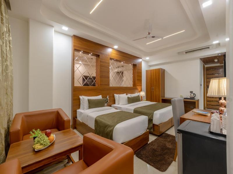 Capital O 444 Hotel Venus image