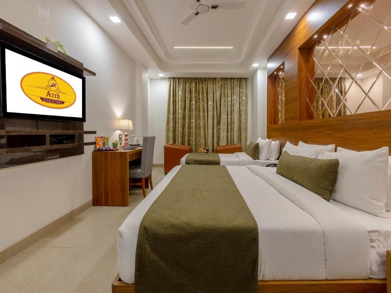 Capital O 444 Hotel Venus image