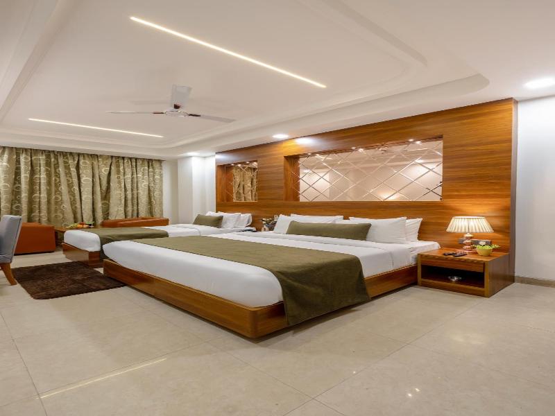 Capital O 444 Hotel Venus image