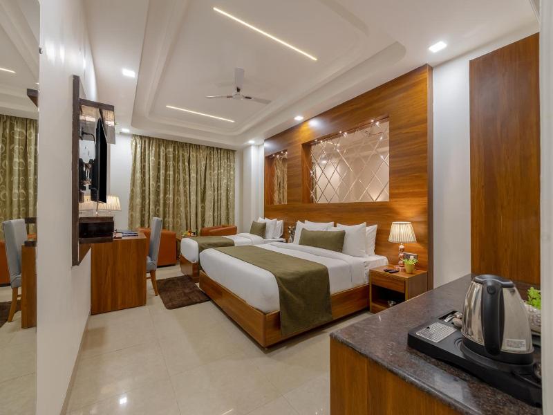 Capital O 444 Hotel Venus image