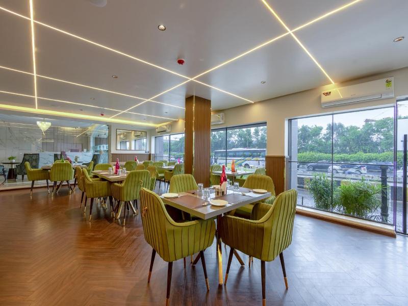 Capital O 444 Hotel Venus image