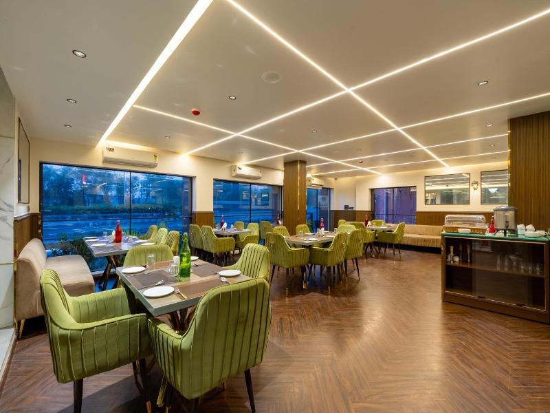 Capital O 444 Hotel Venus image