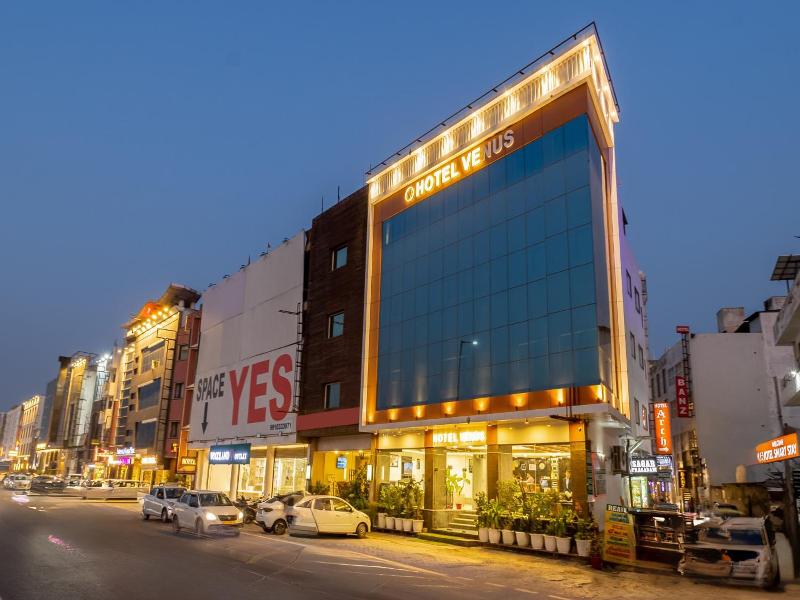 Capital O 444 Hotel Venus image