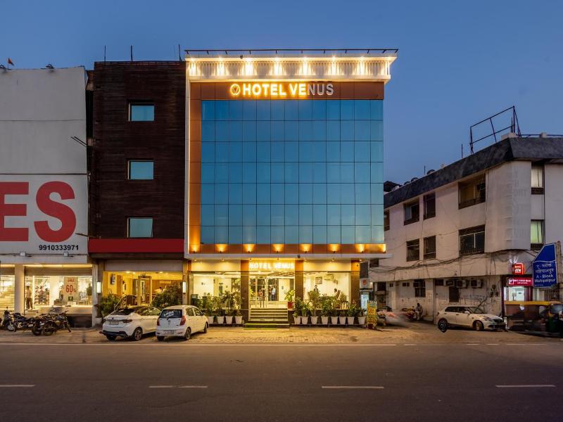 Capital O 444 Hotel Venus image