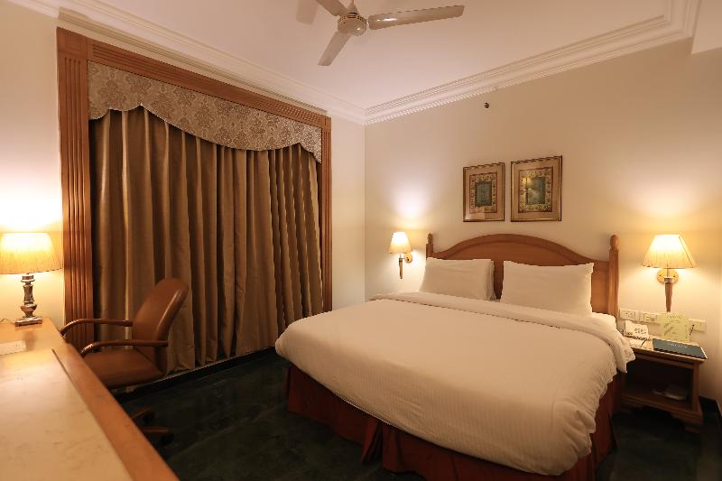 Savoy Suites Noida image