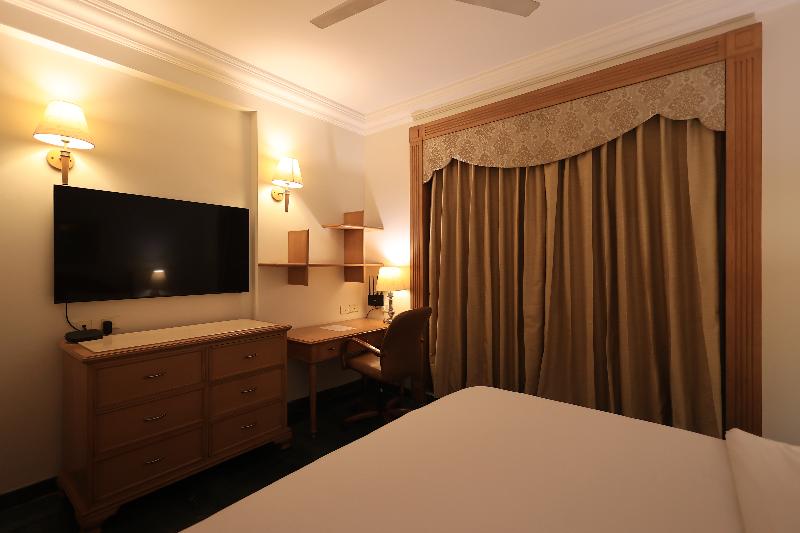 Savoy Suites Noida image