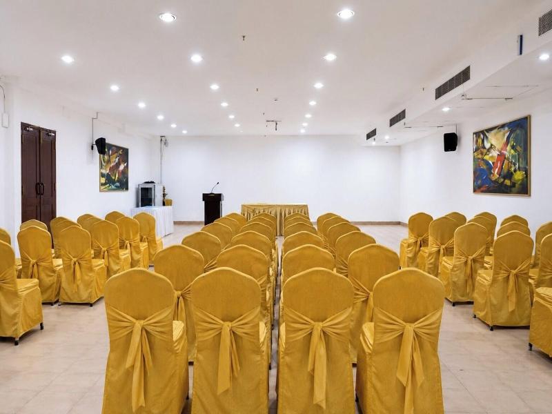 Chariot Beach Resort image