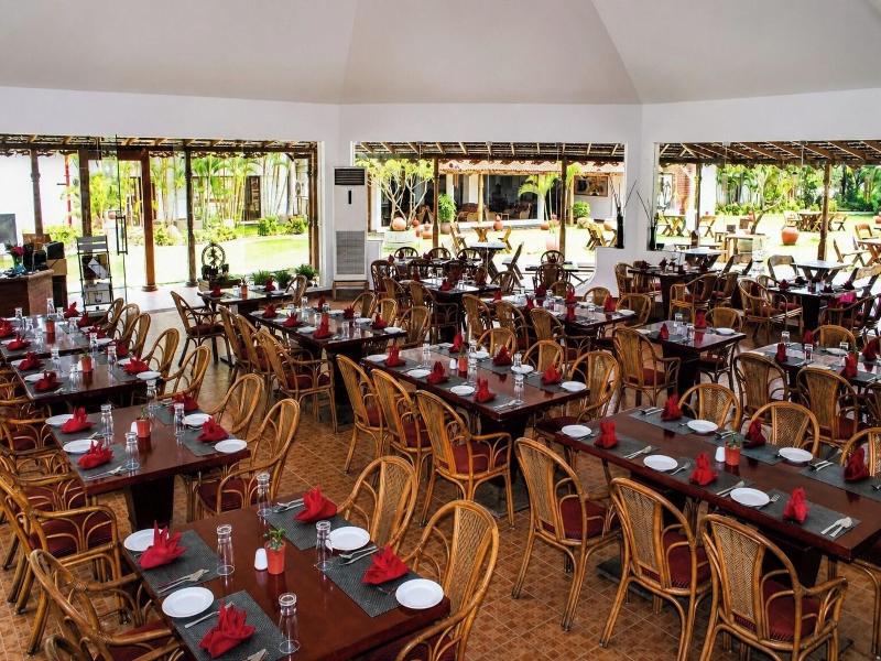 Chariot Beach Resort image