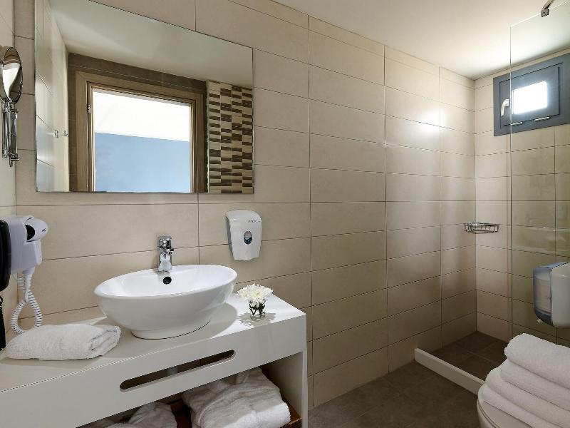 Pollis Hotel image