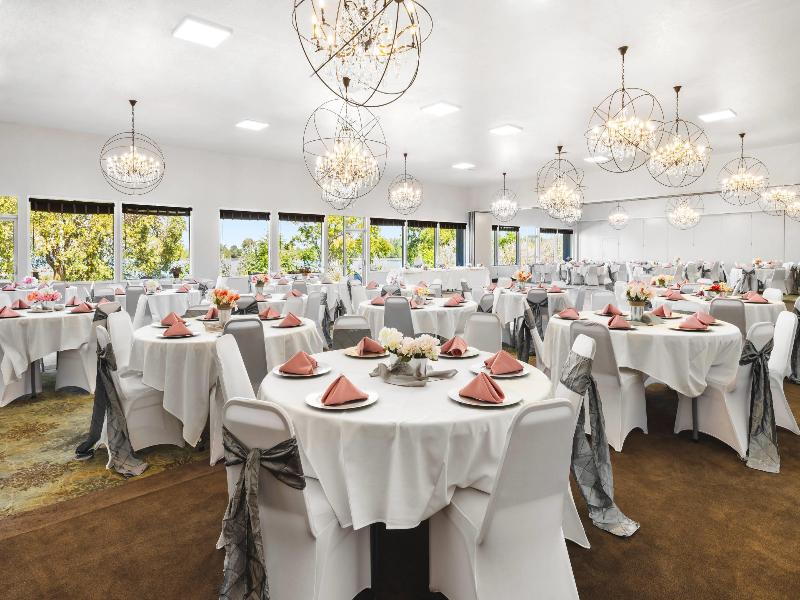 Richland Riverfront Hotel, Ascend Hotel Collection image
