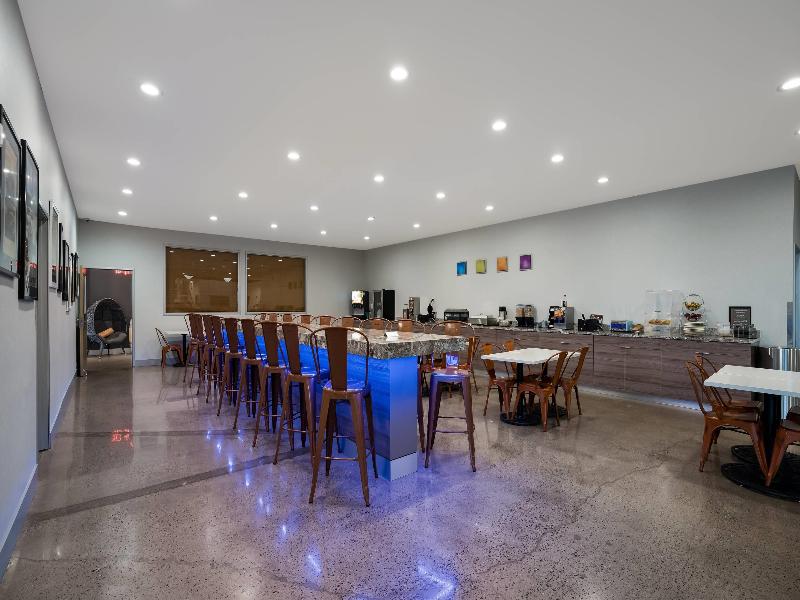 Richland Riverfront Hotel, Ascend Hotel Collection image