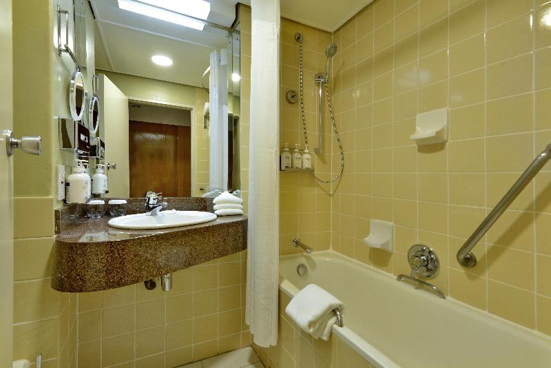 Holiday Inn Harare image