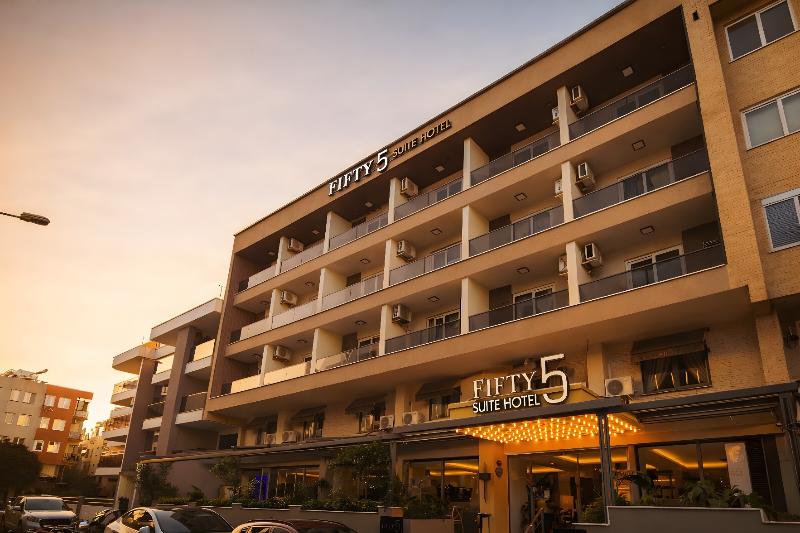 Fifty5 Suite Hotel