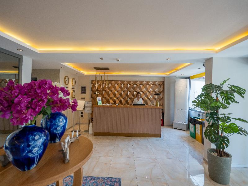 Fifty5 Suite Hotel image