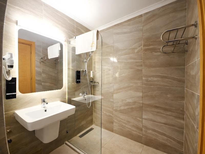 Fifty5 Suite Hotel image