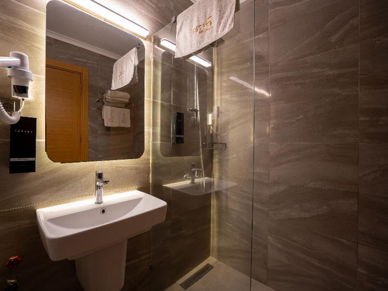 Fifty5 Suite Hotel image