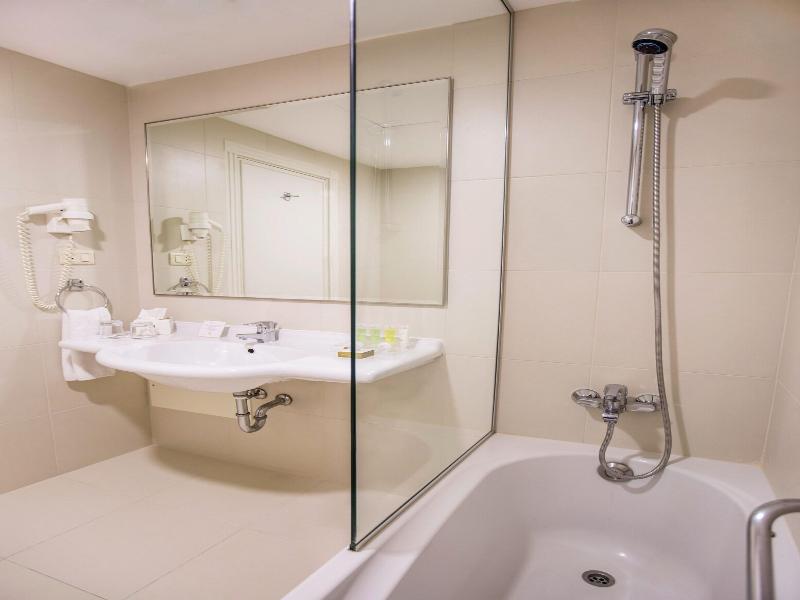 Al Qasr Metropole image