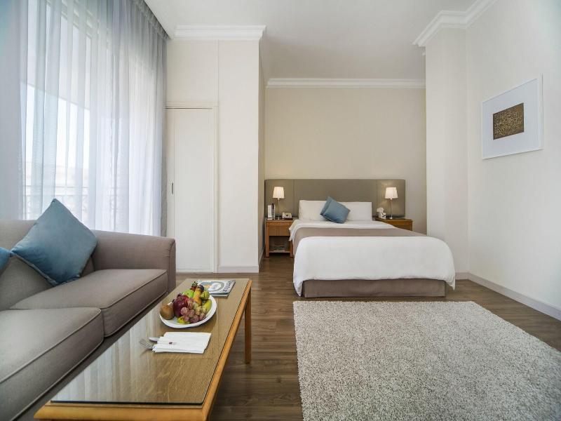 Al Qasr Metropole image