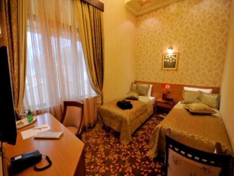 Riviera Hotel image