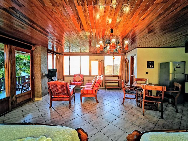 Costa Verde image