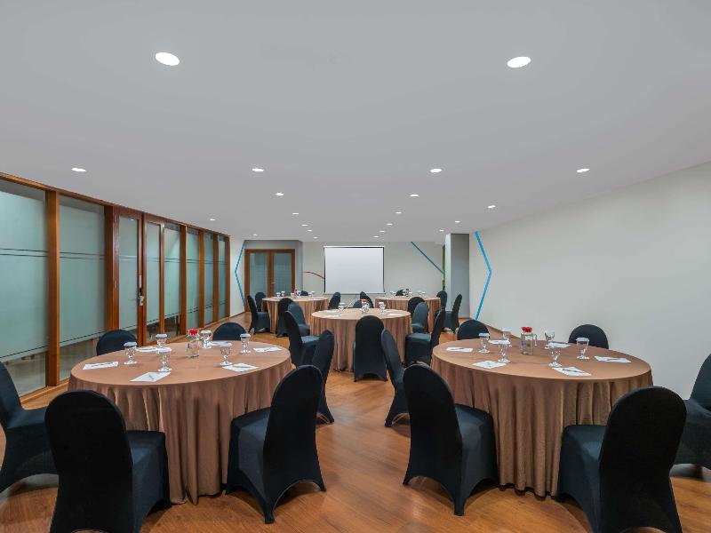 ibis budget Jakarta Menteng image