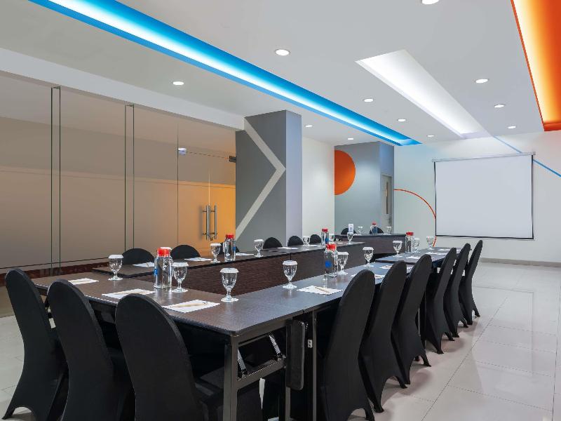 Ibis Budget Jakarta Cikini image