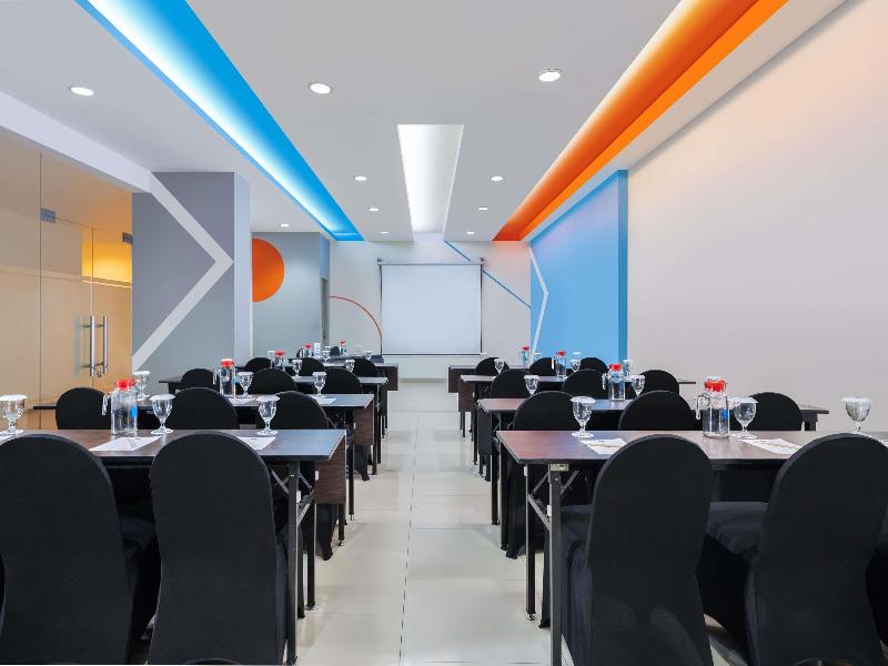 Ibis Budget Jakarta Cikini image