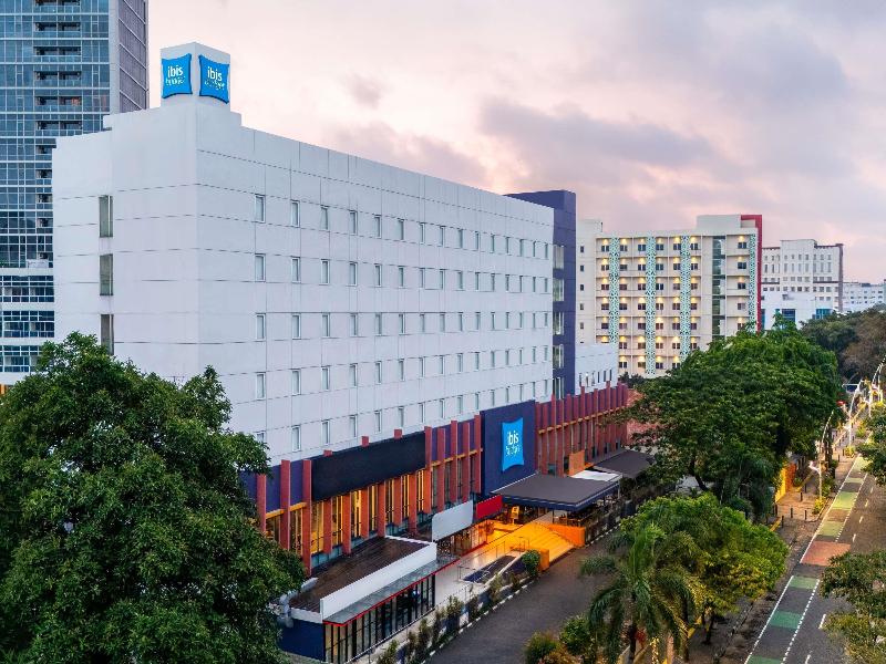 Ibis Budget Jakarta Cikini image