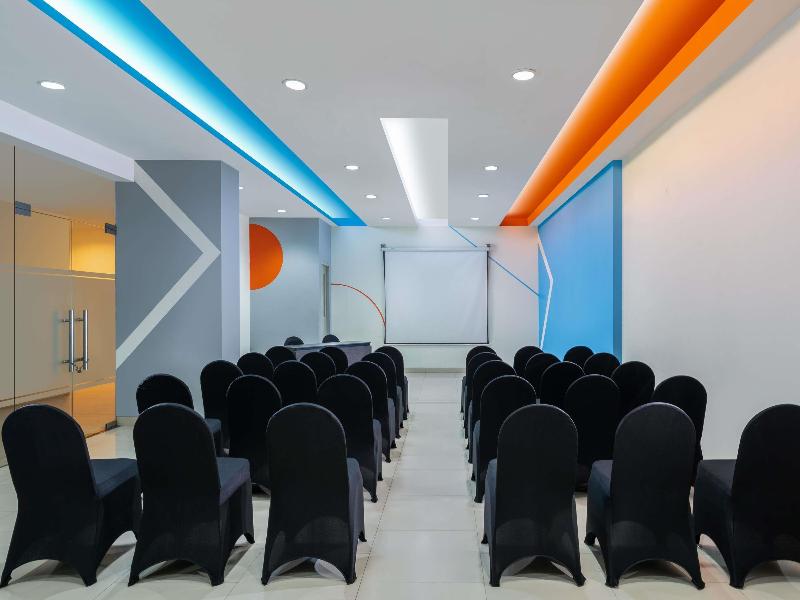Ibis Budget Jakarta Cikini image