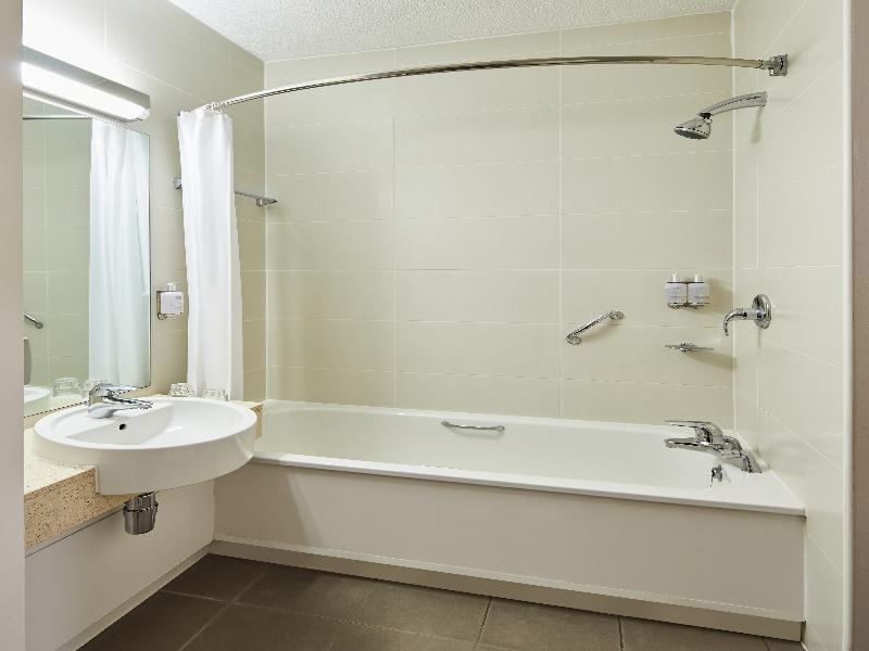Leonardo Hotel Bradford  image
