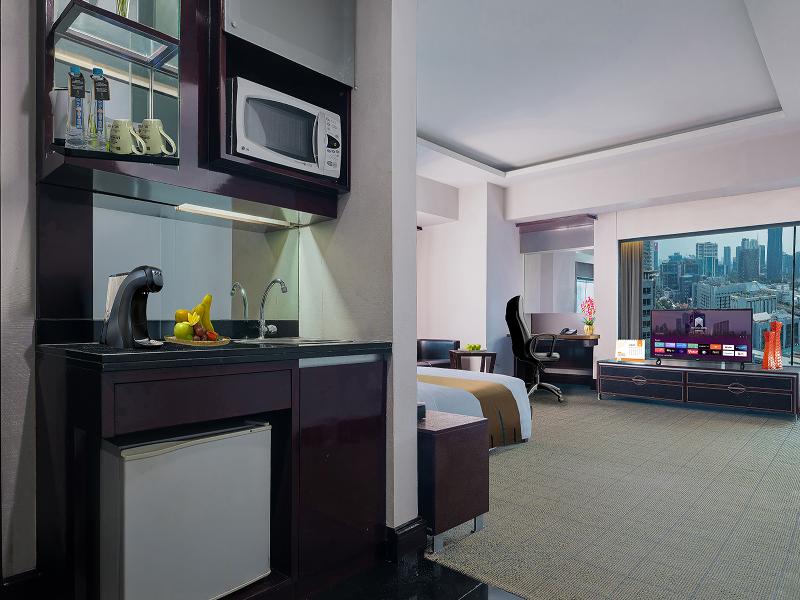 Manhattan Hotel Jakarta image