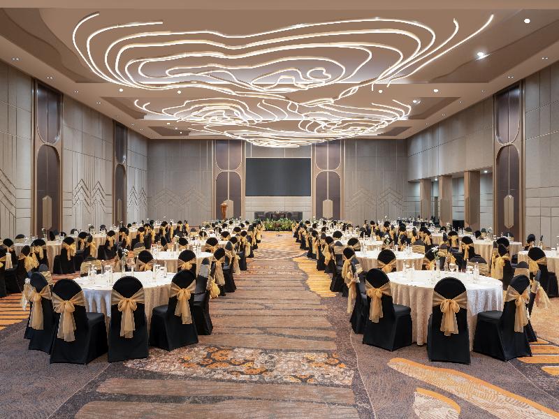 Mercure Surabaya Grand Mirama image