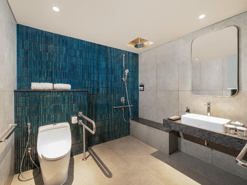 Mercure Surabaya Grand Mirama image