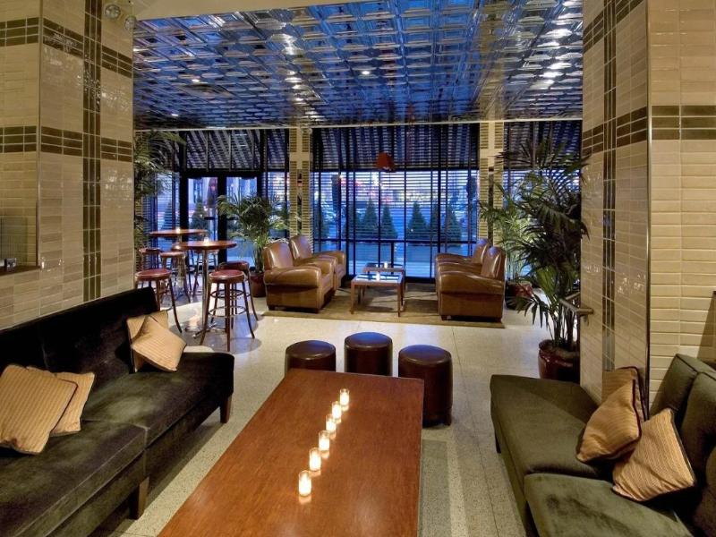 Crowne Plaza Chicago West Loop image