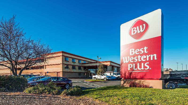 Best Western Plus Orchid Hotel AND Suites