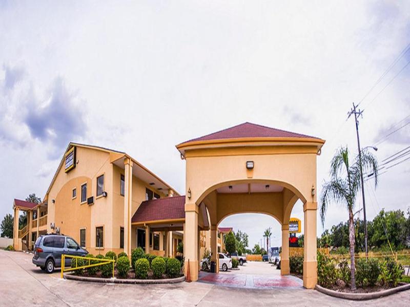 Downtowner Inn and Suites - Houston image