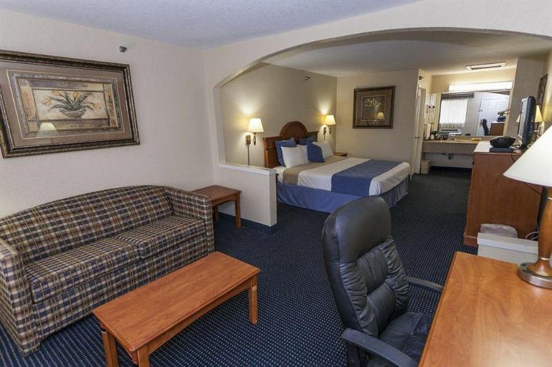 Howard Johnson Suites Hobby Airport