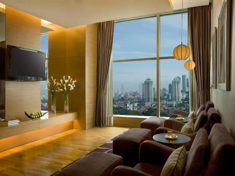 The Ritz-Carlton Jakarta, Pacific Place image