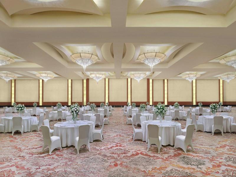 The Ritz-Carlton Jakarta, Pacific Place image