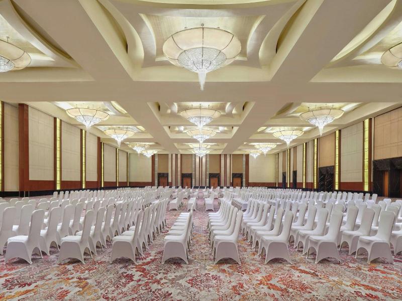 The Ritz-Carlton Jakarta, Pacific Place image