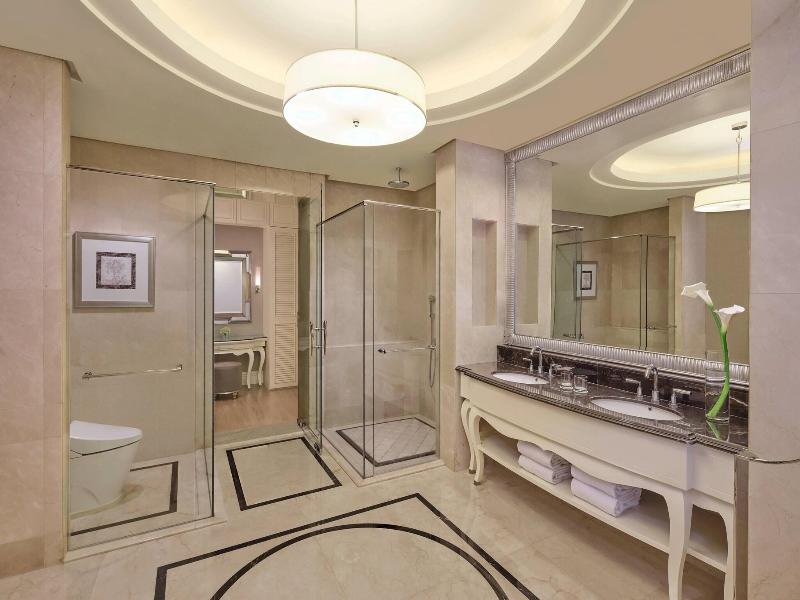 The Ritz-Carlton Jakarta, Pacific Place image