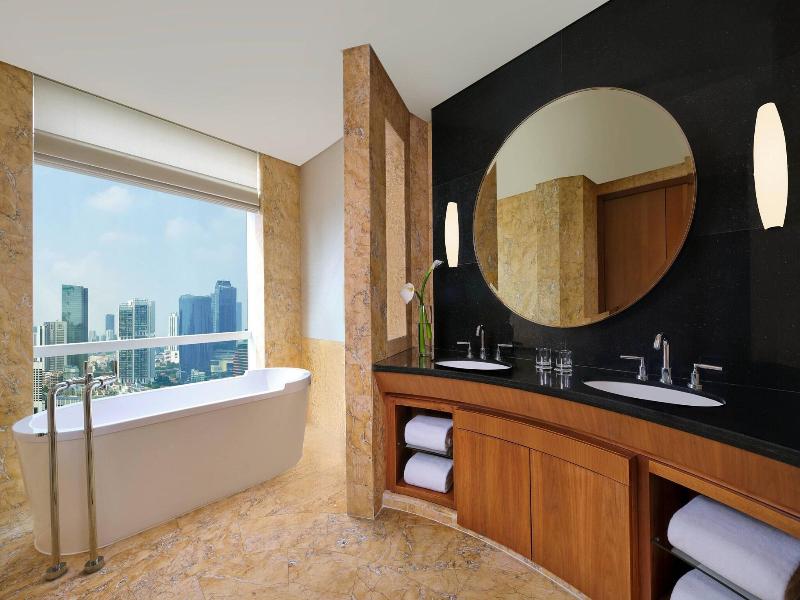The Ritz-Carlton Jakarta, Pacific Place image