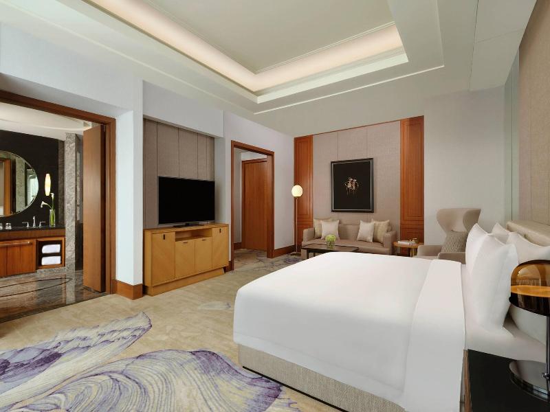 The Ritz-Carlton Jakarta, Pacific Place image