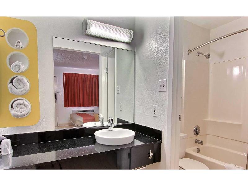 Motel 6 Austin, Tx – North Central image