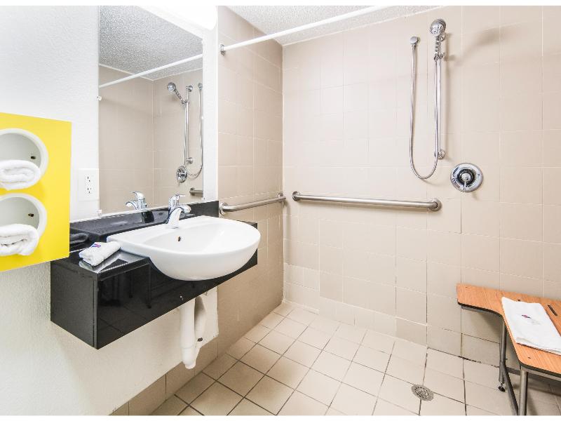 Motel 6 Addison, TX - Dallas image